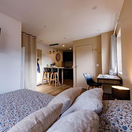 ריימס Joli Appartement, Le Bouchon Remois, Centre Ville מראה חיצוני תמונה